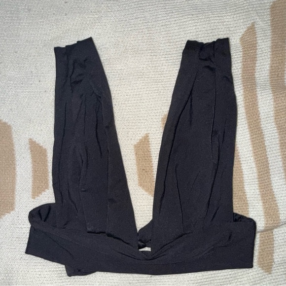 Monday Swimwear | Aruba Top Black Size S/M - Picture 6 of 6